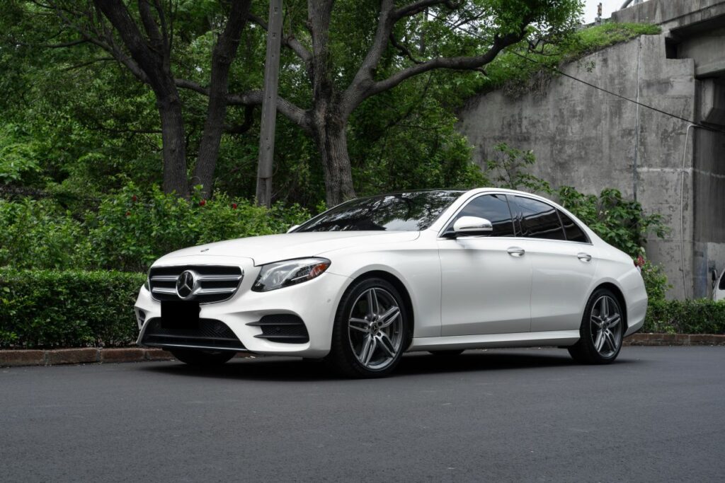 E300#7818 (25) - 2018 BENZ E300 AMG . P3大滿配 僅跑六萬#7818 賓士第三方認證