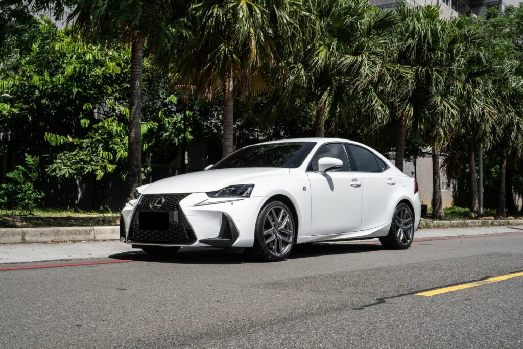 is200t#5764 (1) - 總代理 2017 Lexus IS200t F Sport 小改款#5764 LEXUS第三方認證
